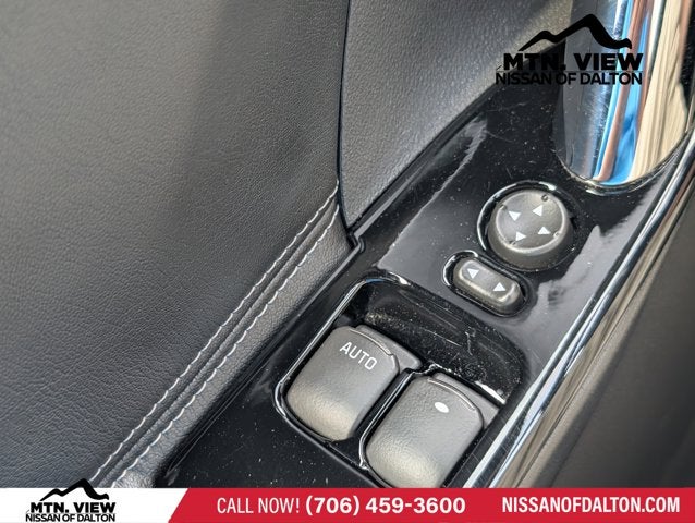 2008 Saturn Sky Red Line