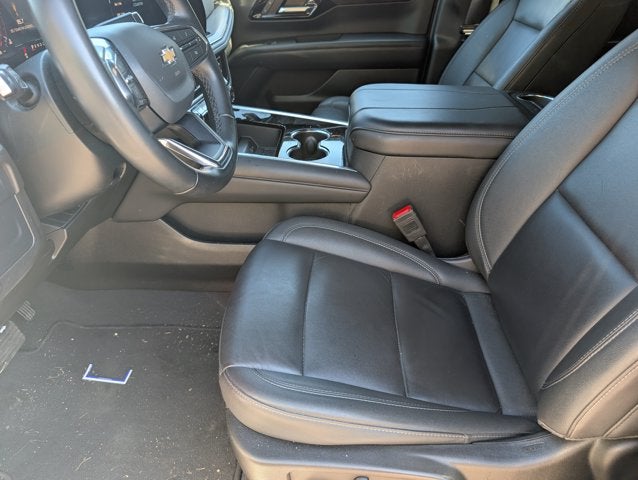 2025 Chevrolet Suburban LT