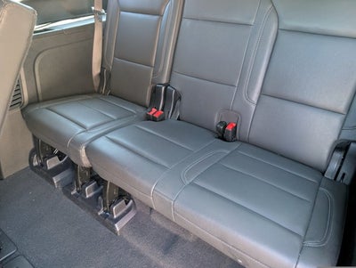 2025 Chevrolet Suburban LT