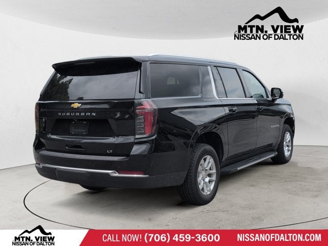 2025 Chevrolet Suburban LT