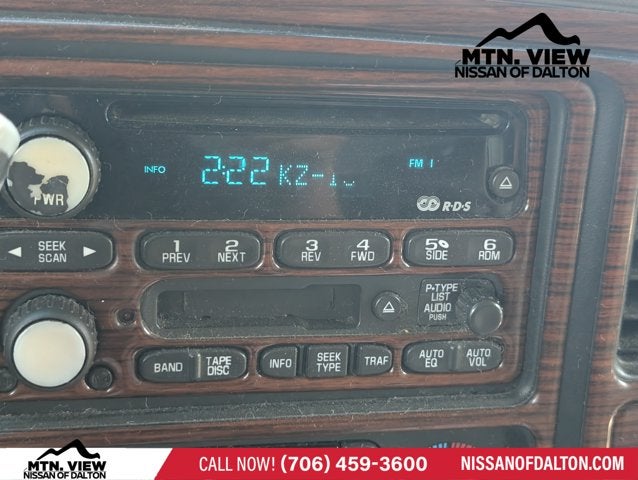 2003 Cadillac Escalade Base
