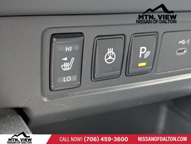 2024 Nissan Frontier SV