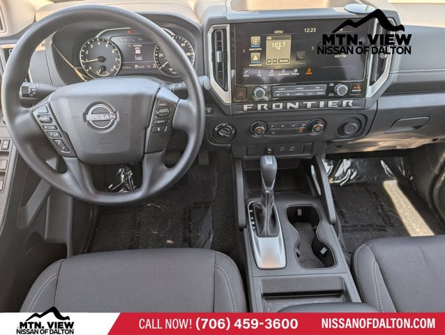 2025 Nissan Frontier SV