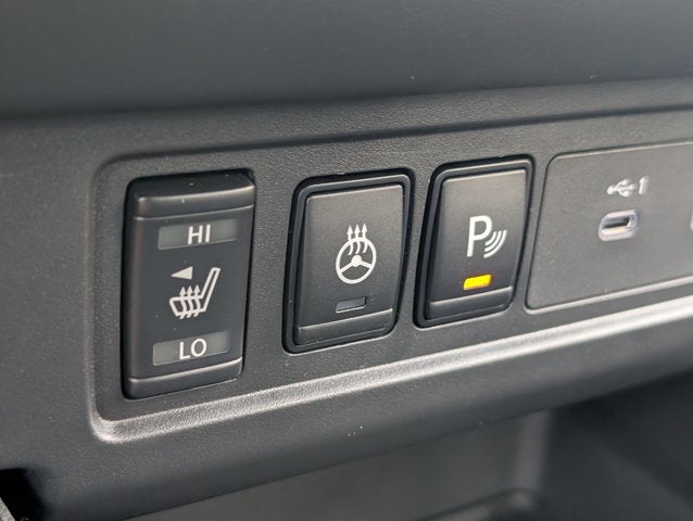 2027 Nissan Frontier SV