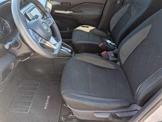 2019 Nissan Kicks S