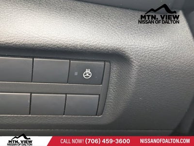 2022 Nissan Kicks SR