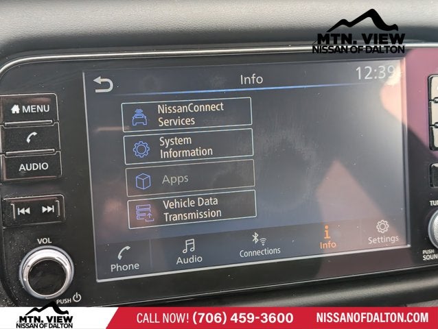 2022 Nissan Kicks SR