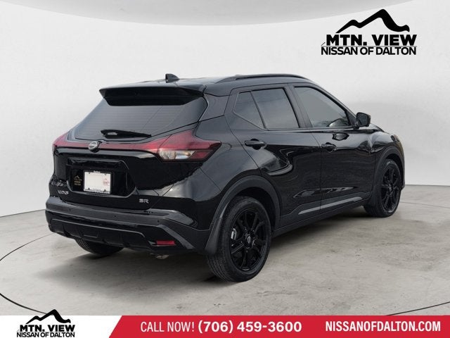 2022 Nissan Kicks SR