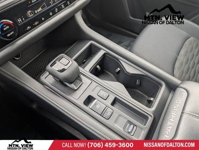 2025 Nissan Pathfinder S