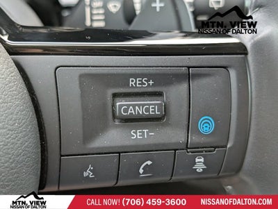 2023 Nissan Pathfinder SV