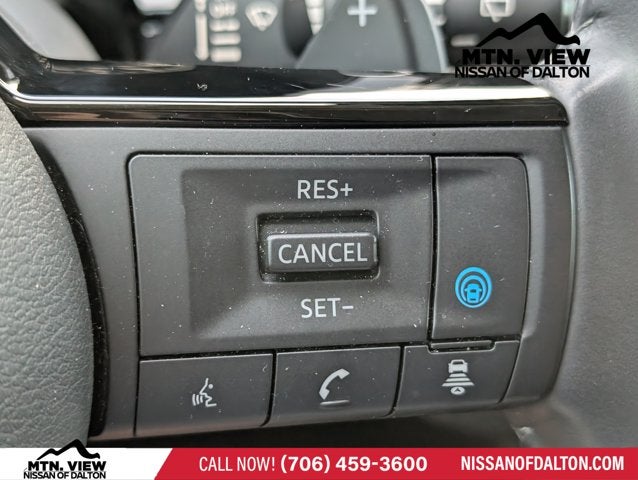 2023 Nissan Pathfinder SV