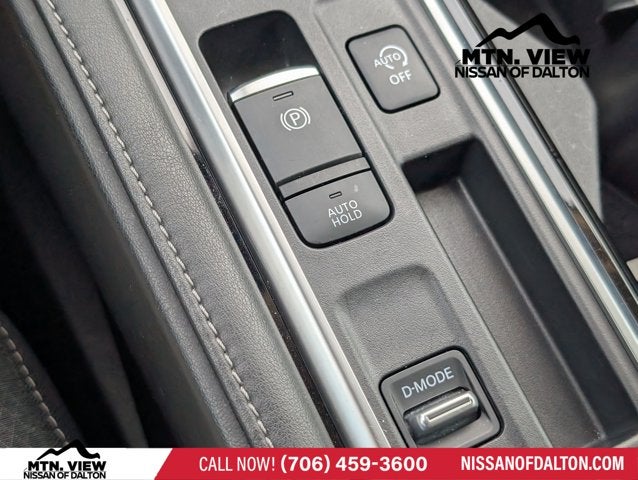 2023 Nissan Pathfinder SV