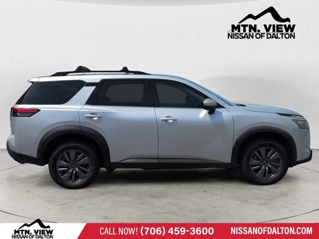 2023 Nissan Pathfinder SV