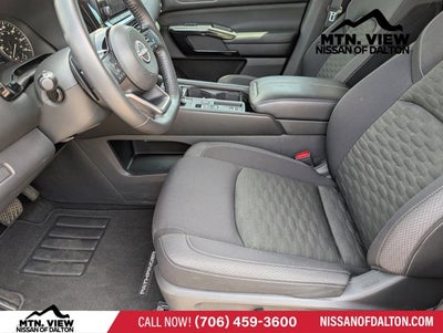 2023 Nissan Pathfinder SV