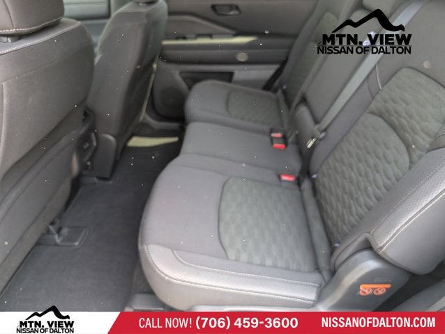 2023 Nissan Pathfinder SV