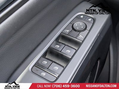 2023 Nissan Pathfinder SV