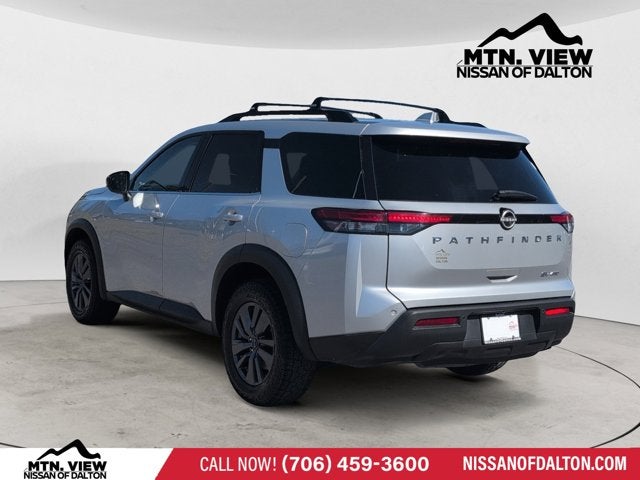 2022 Nissan Pathfinder SV