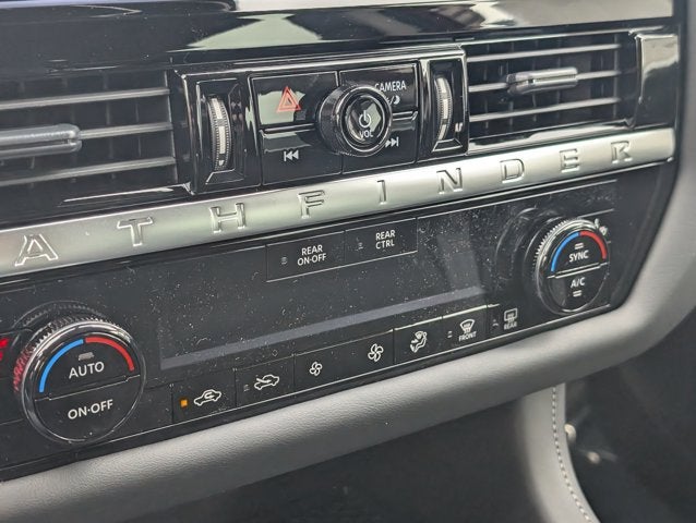 2026 Nissan Pathfinder SV