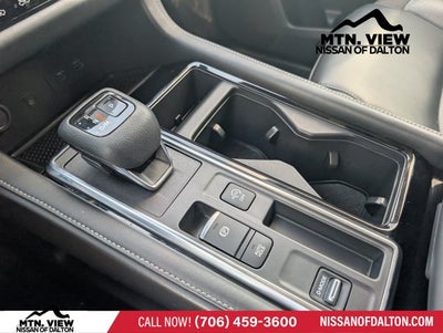 2023 Nissan Pathfinder SL