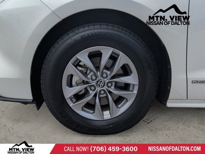 2021 Toyota Sienna XLE