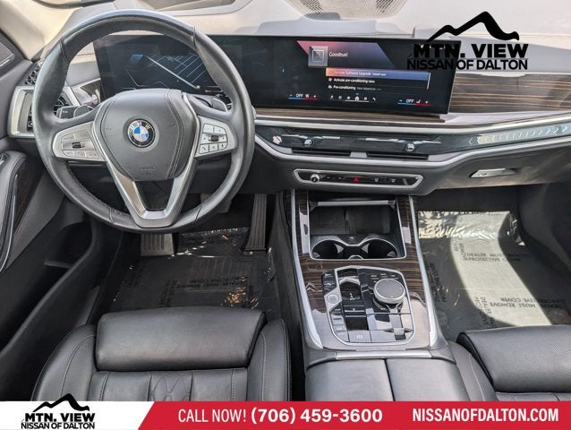 2025 BMW X7 xDrive40i