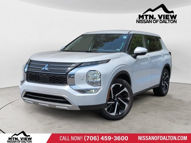 2024 Mitsubishi Outlander Base