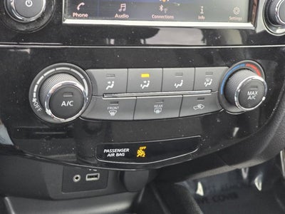 2019 Nissan Rogue Base