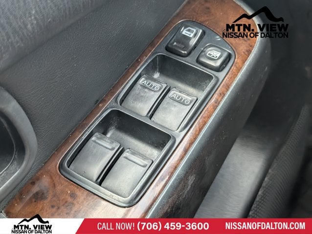 2001 Nissan Pathfinder LE