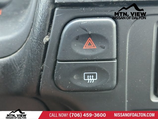 2001 Nissan Pathfinder LE