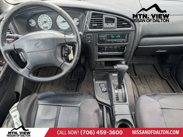 2001 Nissan Pathfinder LE