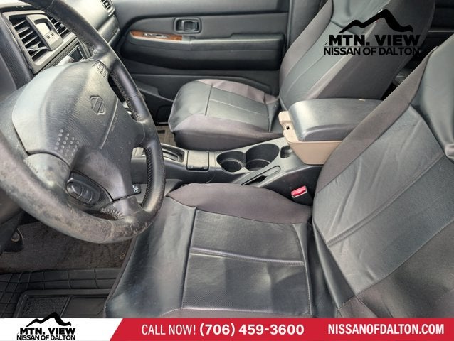 2001 Nissan Pathfinder LE