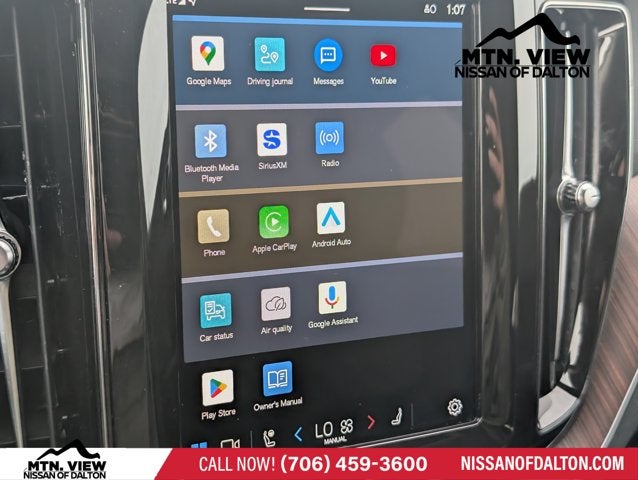 2024 Volvo XC60 Plus Dark Theme