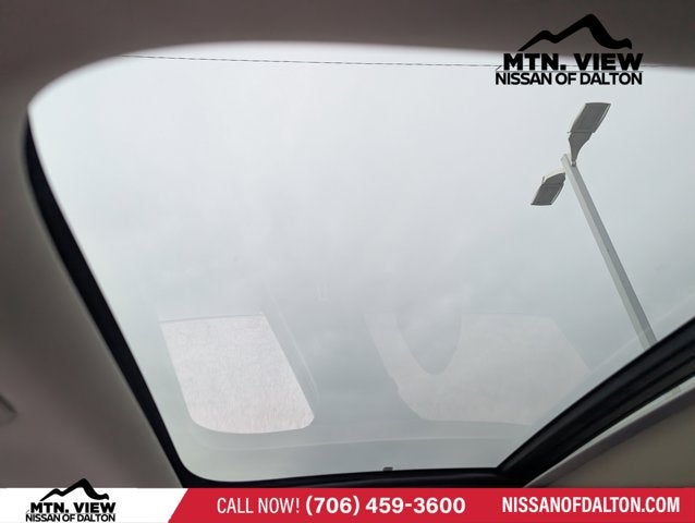 2024 Volvo XC60 Plus Dark Theme