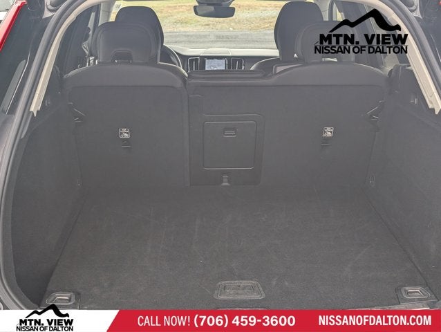 2024 Volvo XC60 Plus Dark Theme