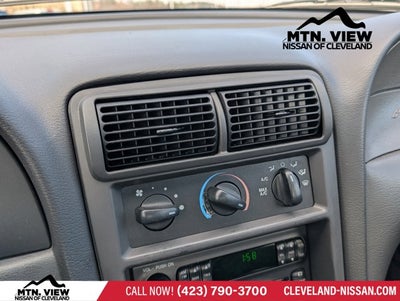 2003 Ford Mustang V6