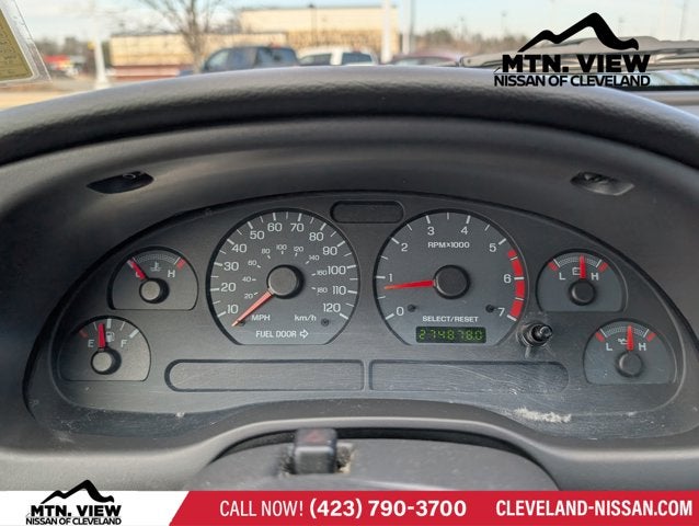 2003 Ford Mustang V6