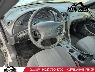 2003 Ford Mustang V6