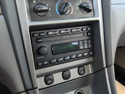 2004 Ford Mustang V6