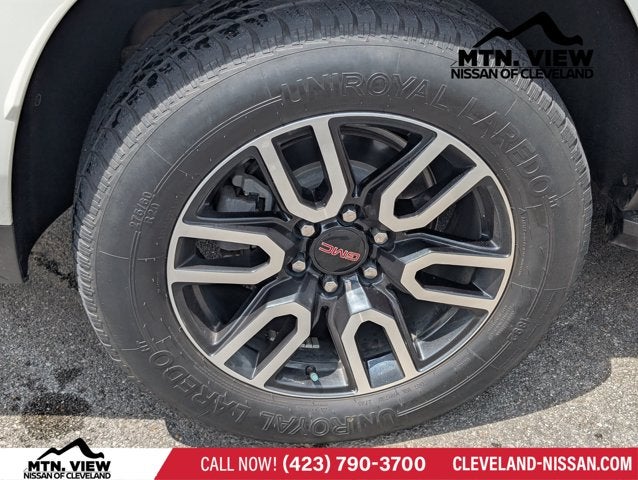 2022 GMC Yukon XL AT4