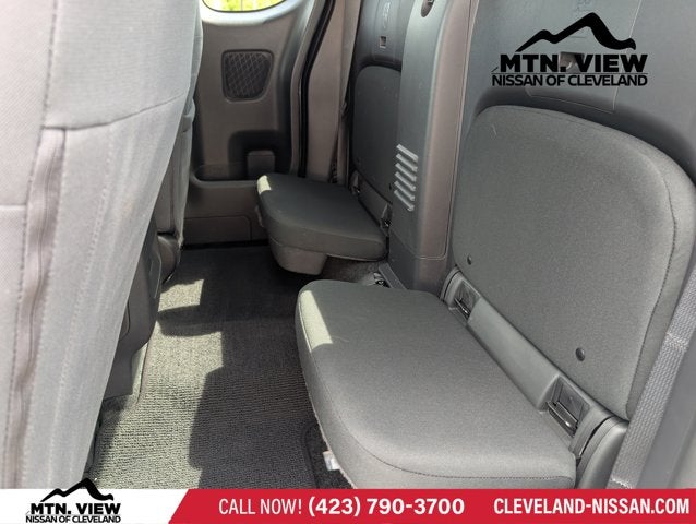 2023 Nissan Frontier S