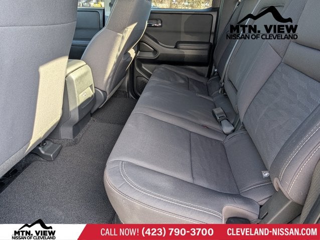 2024 Nissan Frontier SV