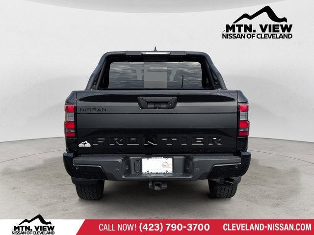 2024 Nissan Frontier SV