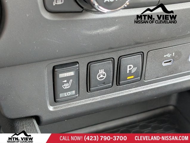 2024 Nissan Frontier SV