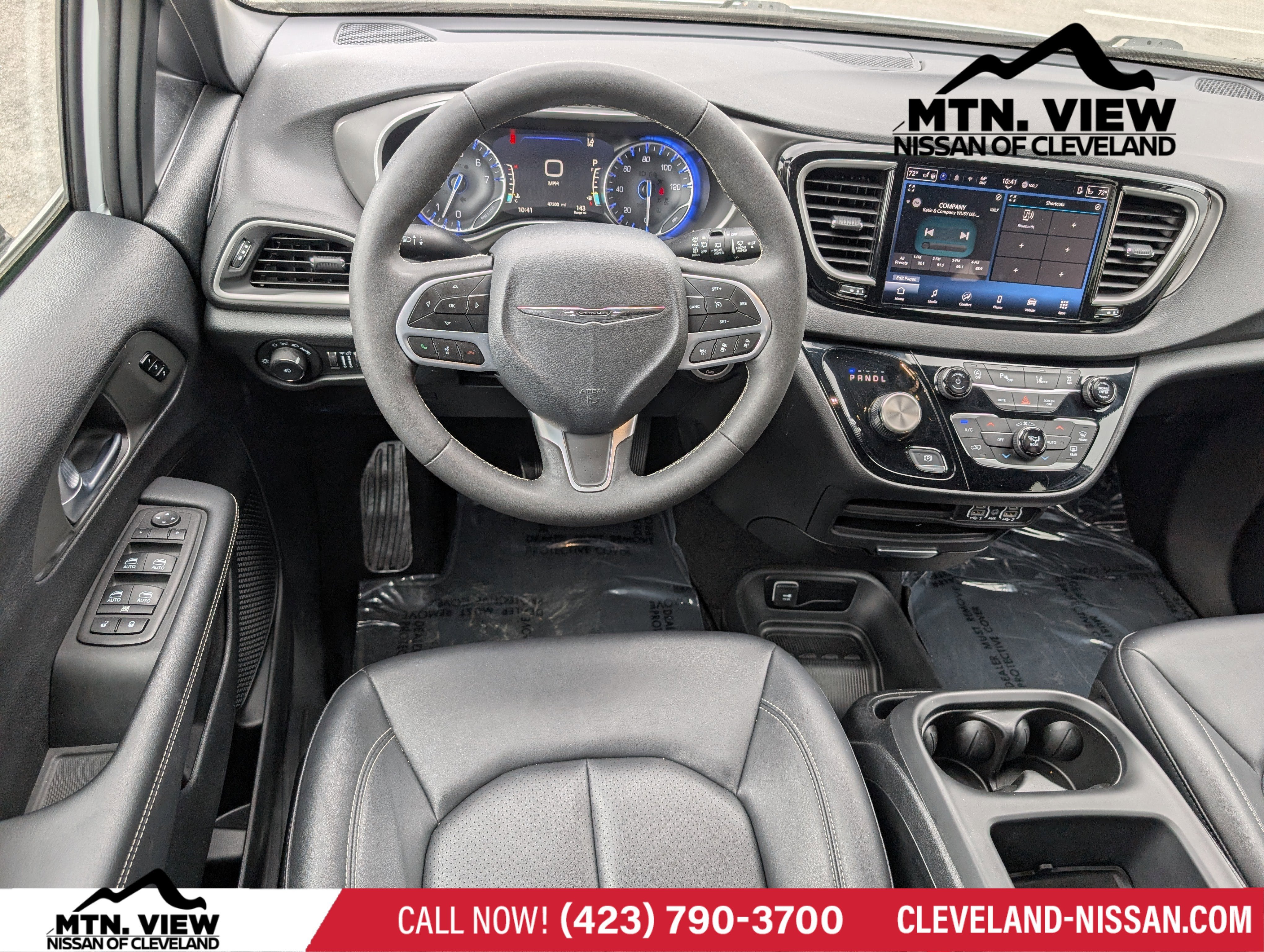 2025 Chrysler Pacifica Select