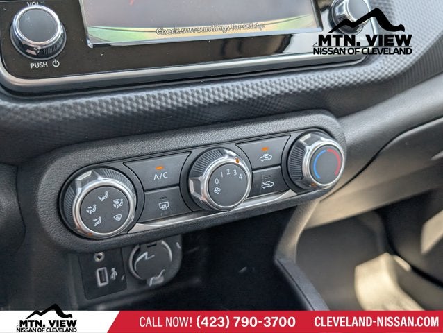 2024 Nissan Kicks S