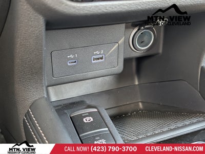 2024 Nissan Kicks SR