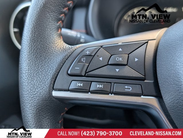 2024 Nissan Kicks SR