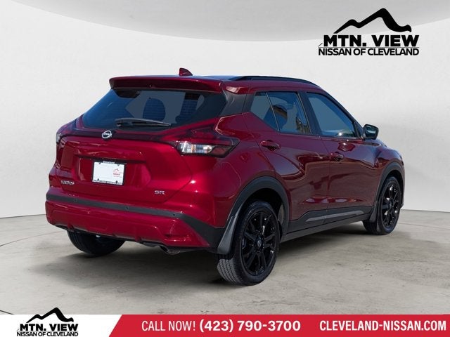 2024 Nissan Kicks SR