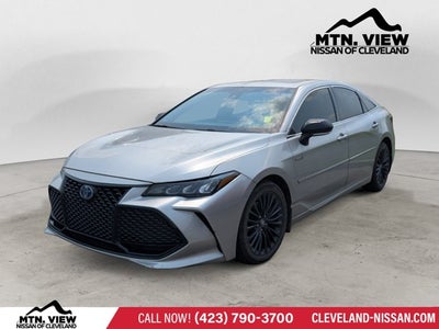 2019 Toyota Avalon Hybrid XSE
