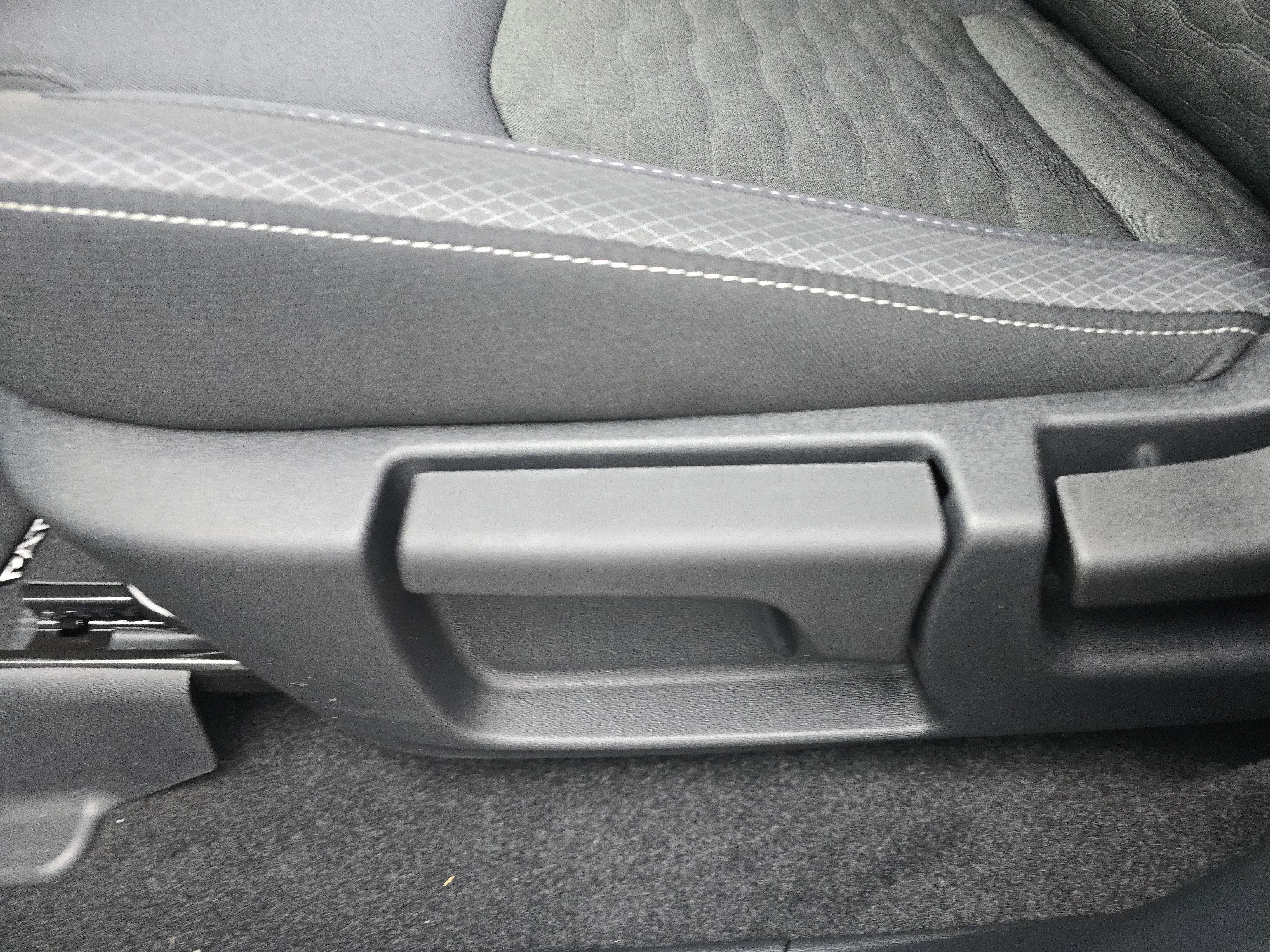 2026 Nissan Pathfinder S